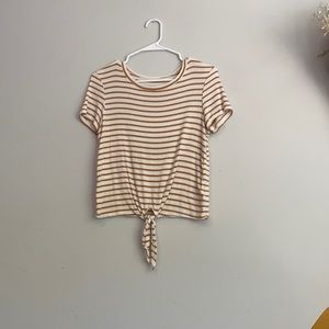 American eagle front tier yellow and white top